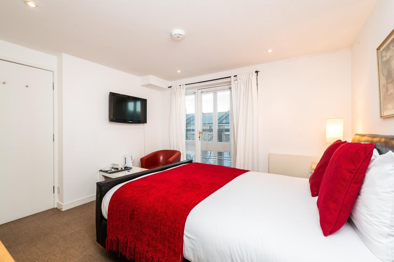 Riverbank Stay Лондон Экстерьер фото